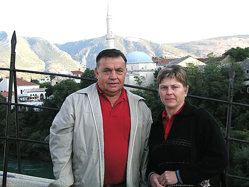 Obitelj Kumpovič na Starom mostu u Mostaru