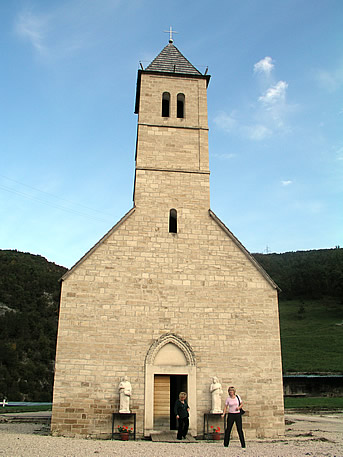 Obnovljena crkva Sv. Ive Krstitelja u Podmilačju